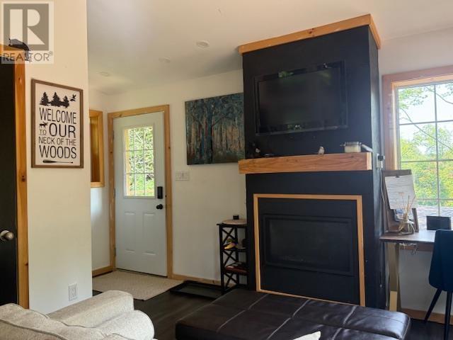 Photo 6 of 21 Lake Dr, Blind River ON