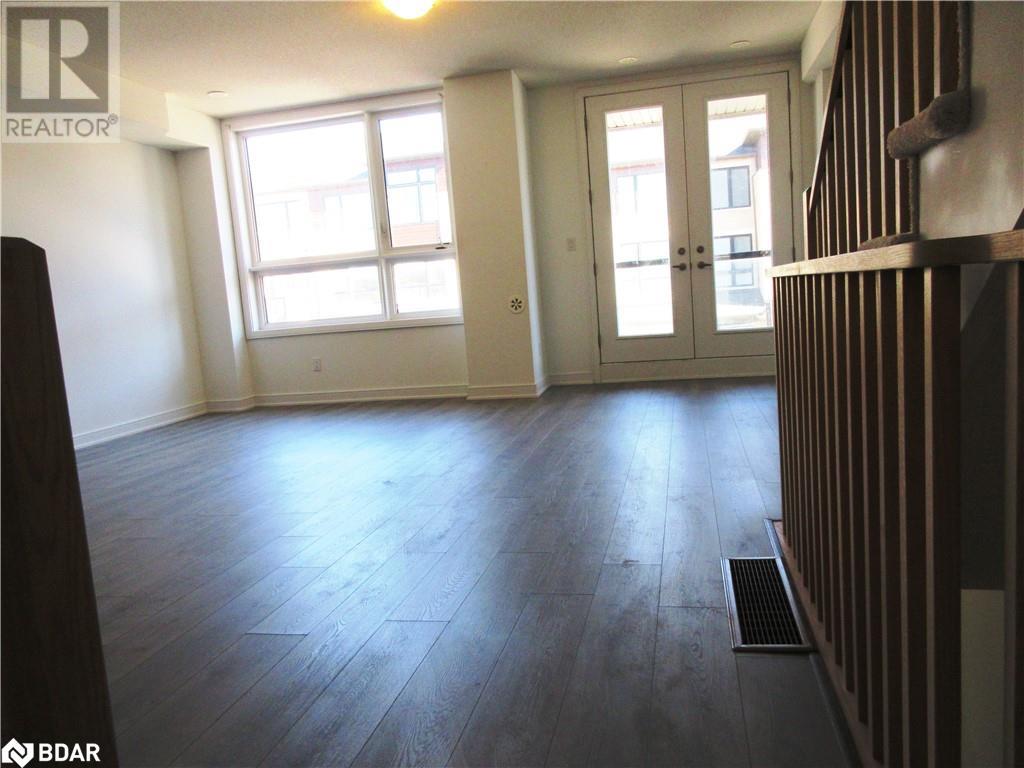 Photo 12 of 44 Red Maple Lane Lane, Barrie ON