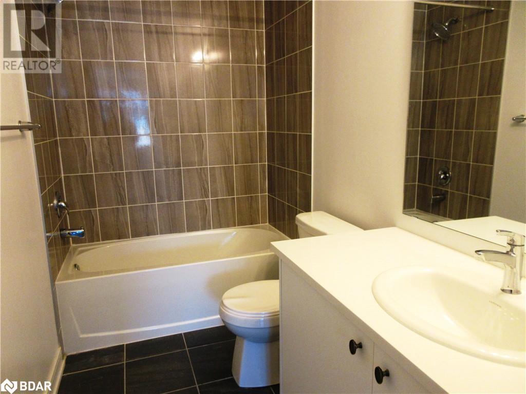 Photo 15 of 44 Red Maple Lane Lane, Barrie ON