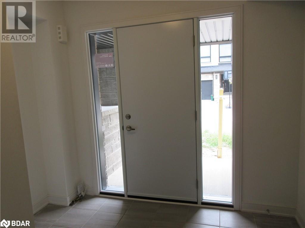 Photo 3 of 44 Red Maple Lane Lane, Barrie ON