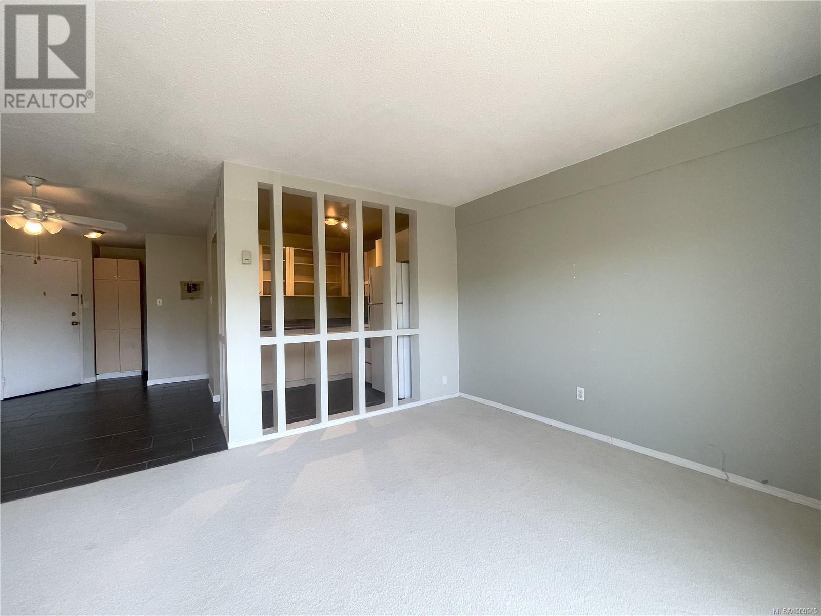 Photo 9 of 201 550 Bradley St, Nanaimo BC