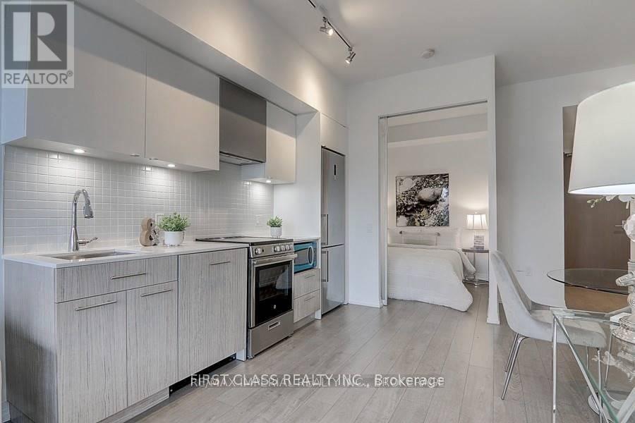 Photo 2 of 408 251 Jarvis Street, Toronto ON