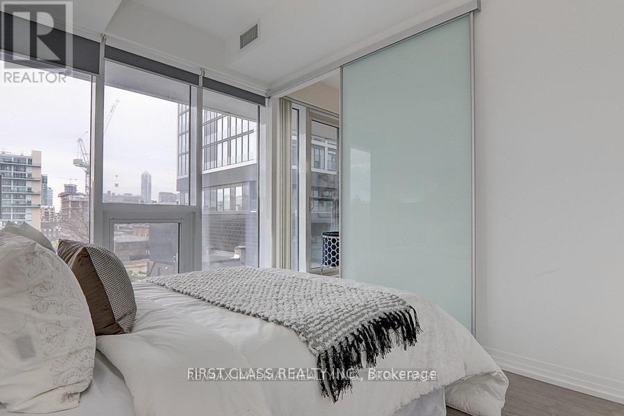Photo 6 of 408 251 Jarvis Street, Toronto ON