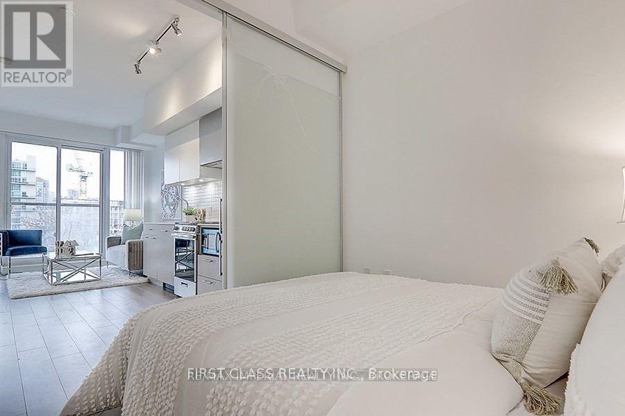 Photo 8 of 408 251 Jarvis Street, Toronto ON