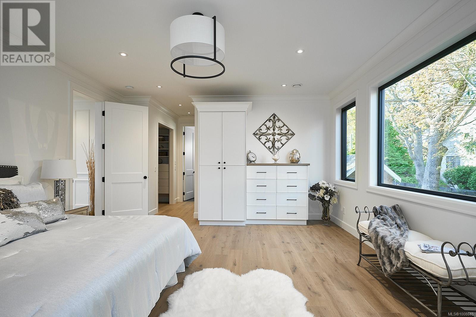  2314 Windsor Road, Oak Bay