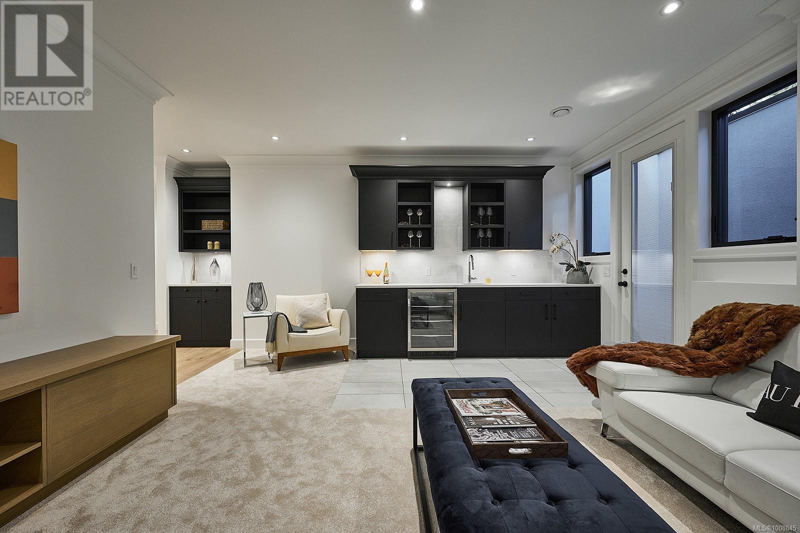  2314 Windsor Road, Oak Bay