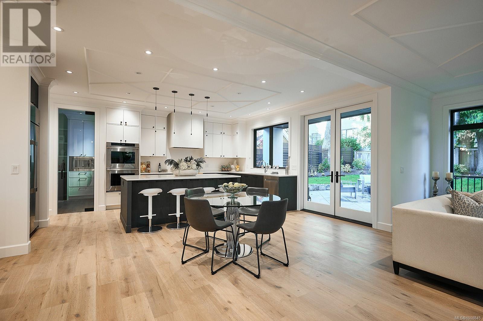  2314 Windsor Road, Oak Bay