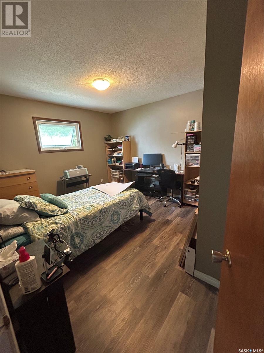 Photo 14 of 101 5th Avenue W, Kelvington SK