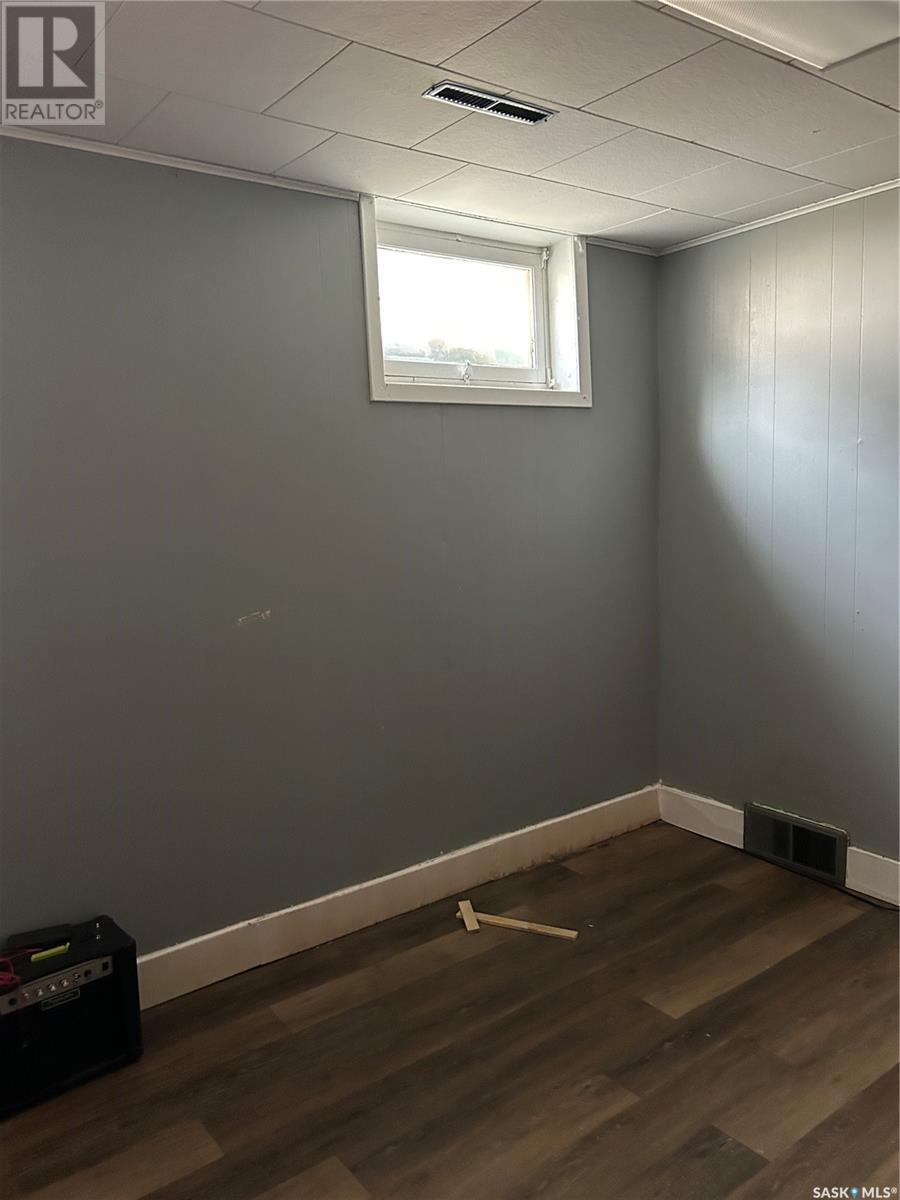 Photo 21 of 101 5th Avenue W, Kelvington SK