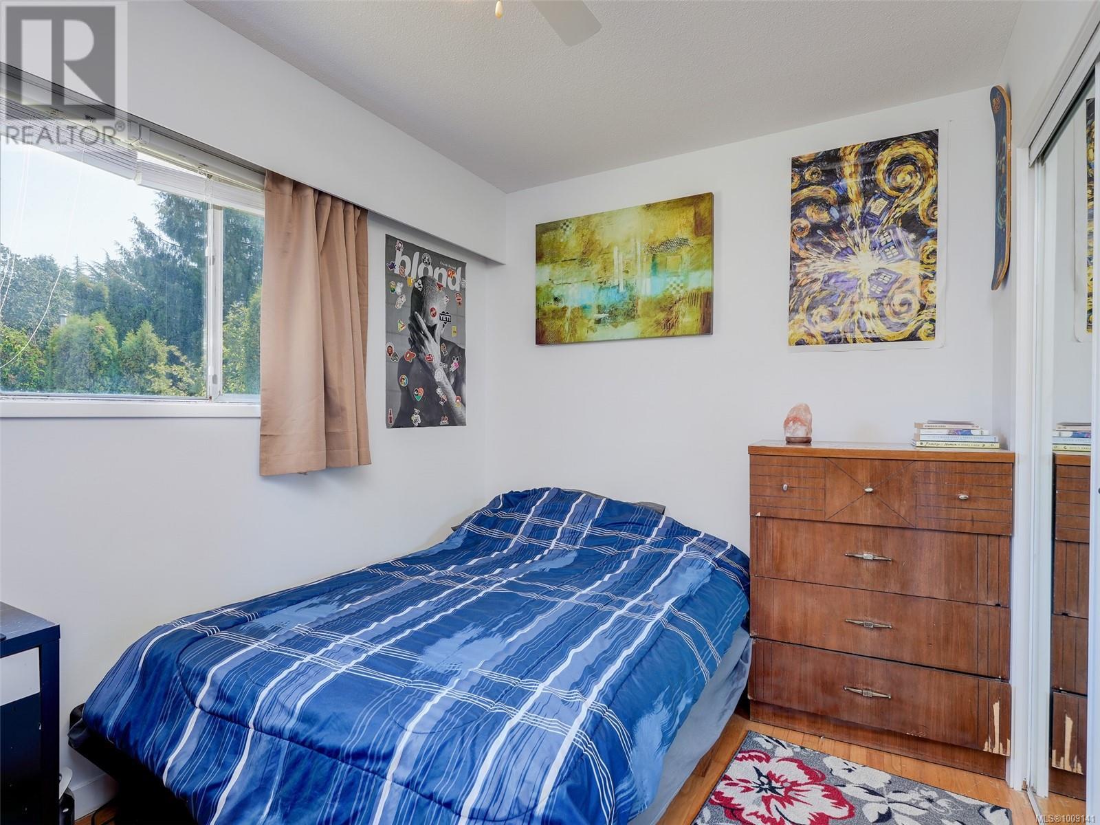 Photo 29 of 4215 Shelbourne St, Saanich BC