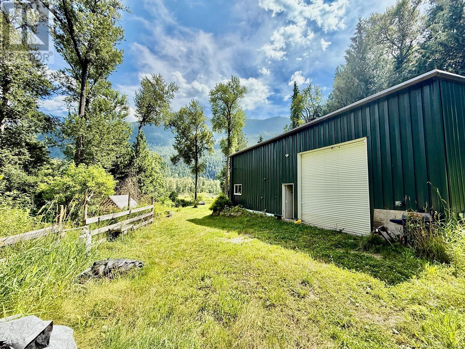 Photo 25 of 4640 Slocan River Road, Winlaw BC