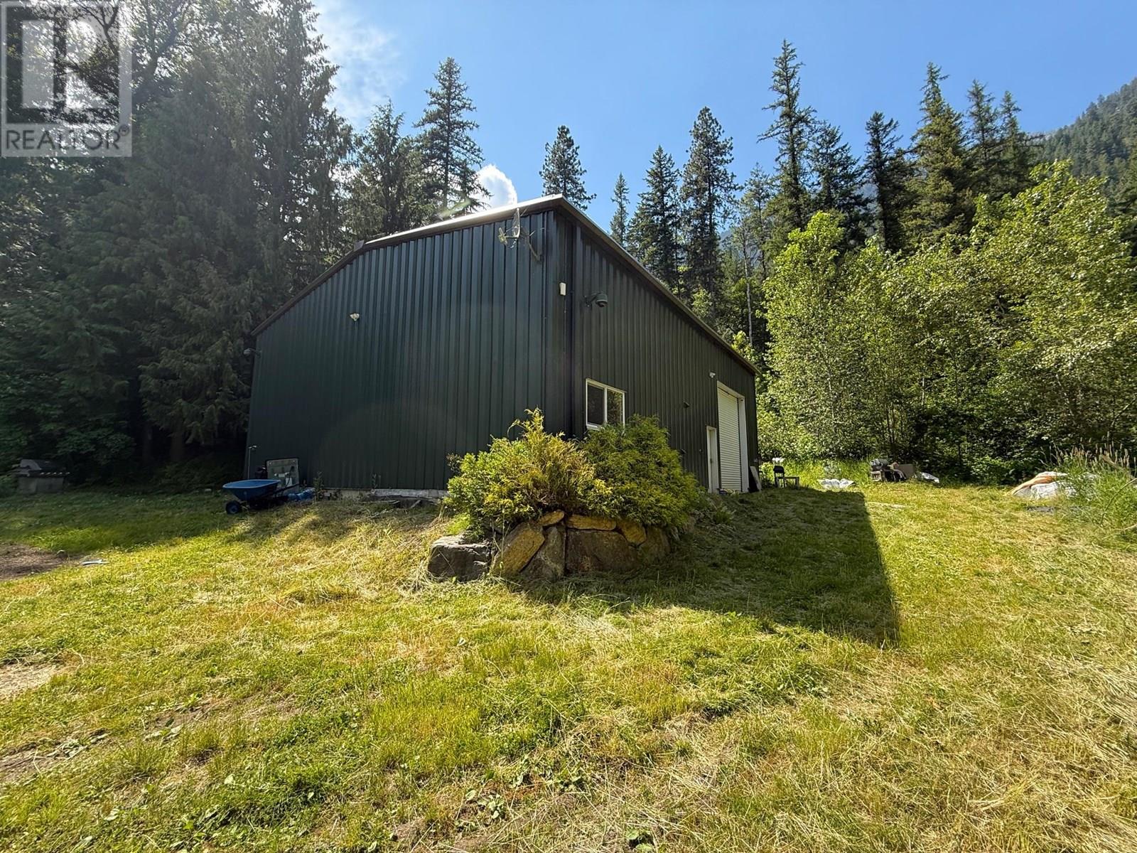 Photo 3 of 4640 Slocan River Road, Winlaw BC