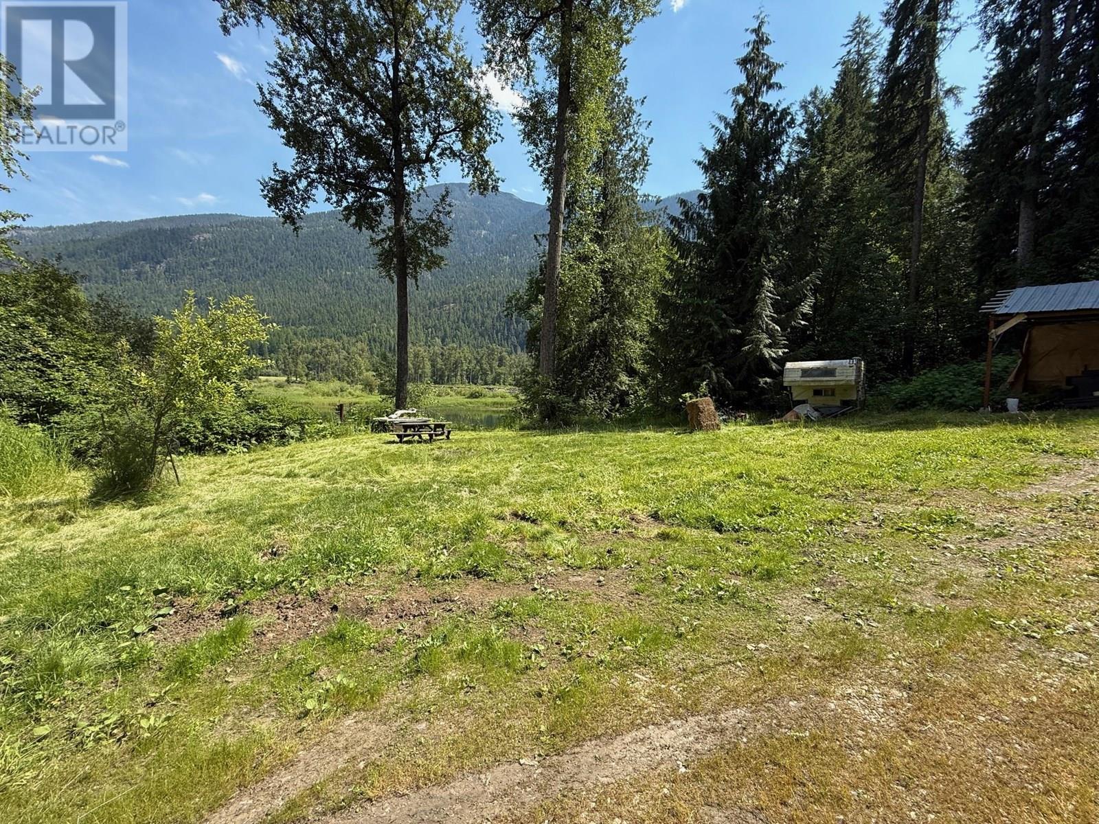Photo 16 of 4640 Slocan River Road, Winlaw BC