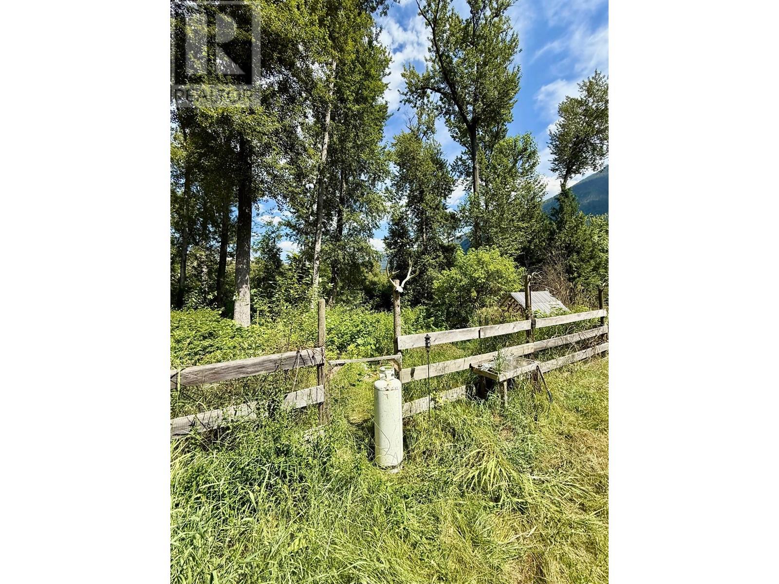 Photo 26 of 4640 Slocan River Road, Winlaw BC