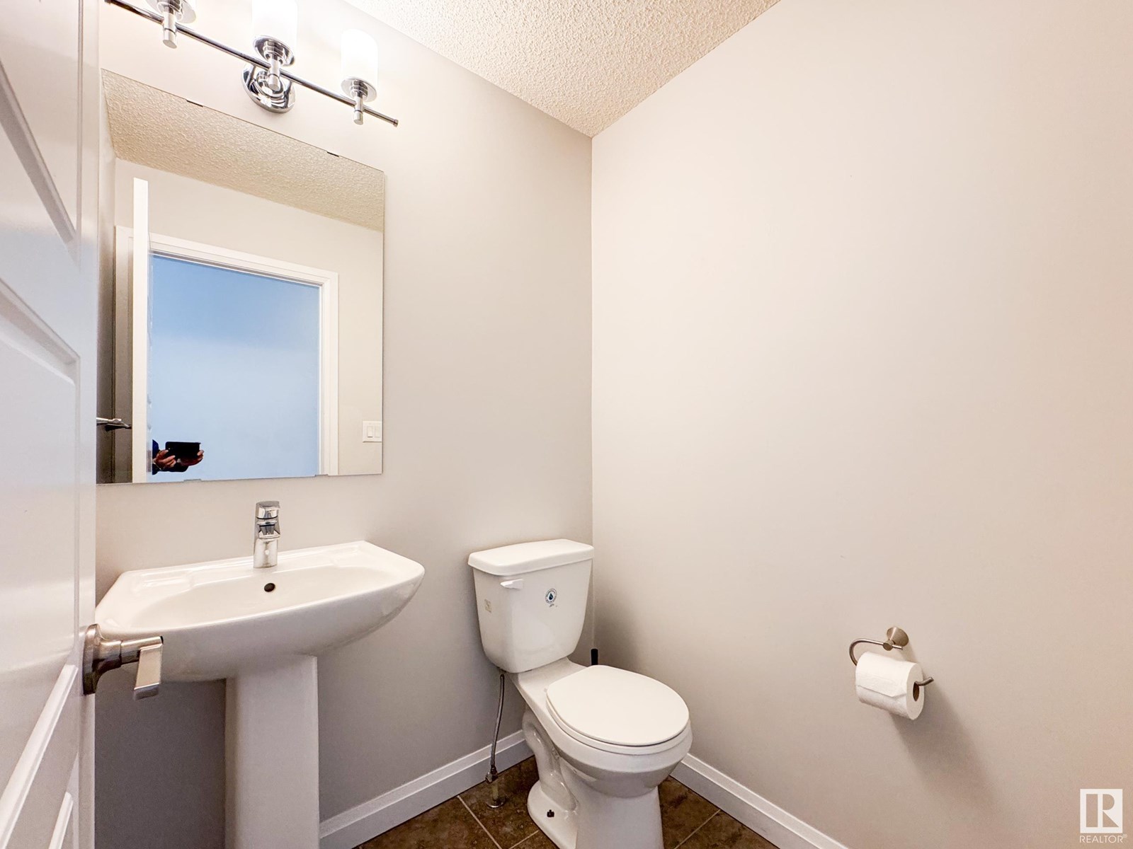 Photo 20 of 40 3710 Allan Dr Sw, Edmonton AB