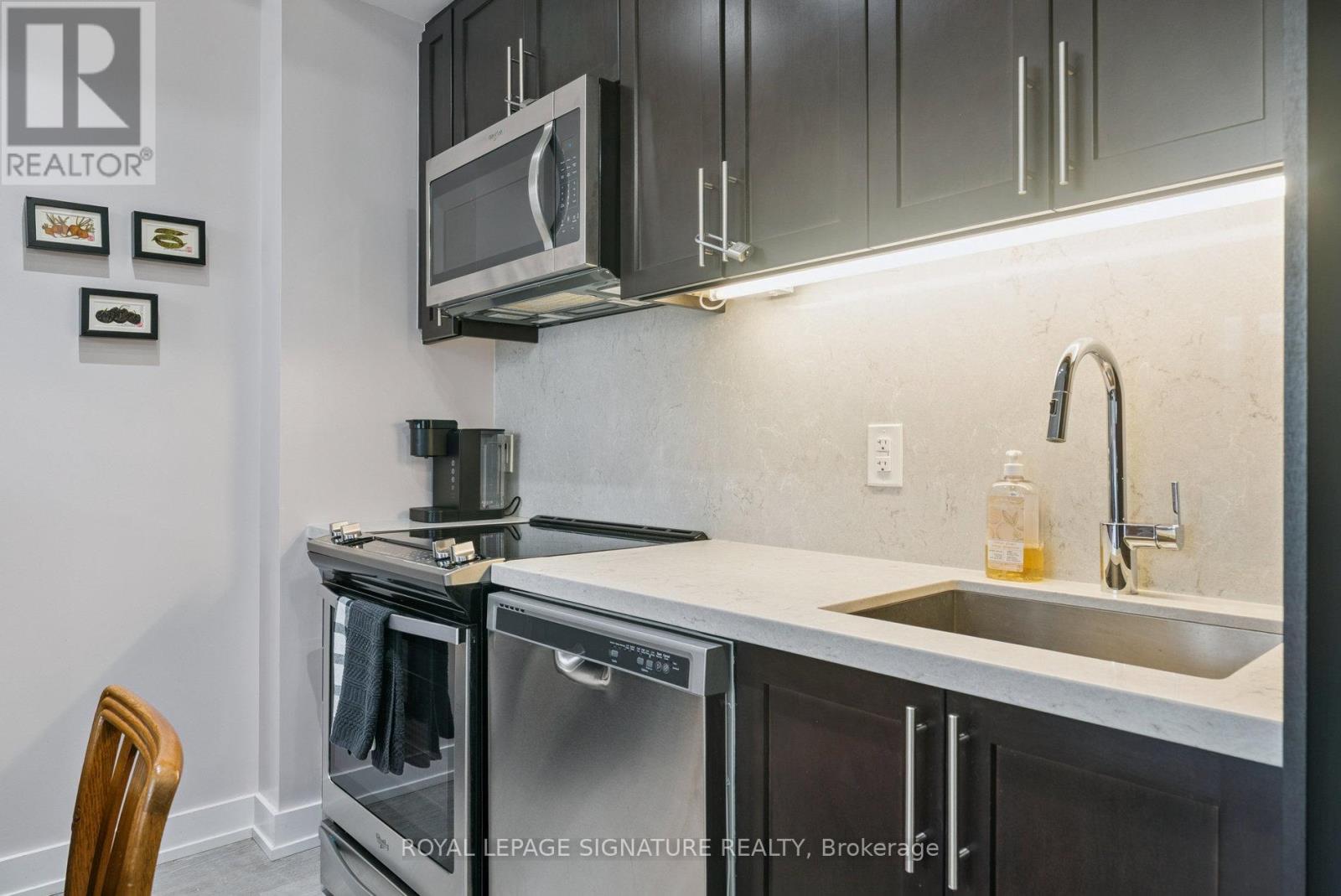 Photo 11 of C 305 301 Sea Ray Avenue, Innisfil ON