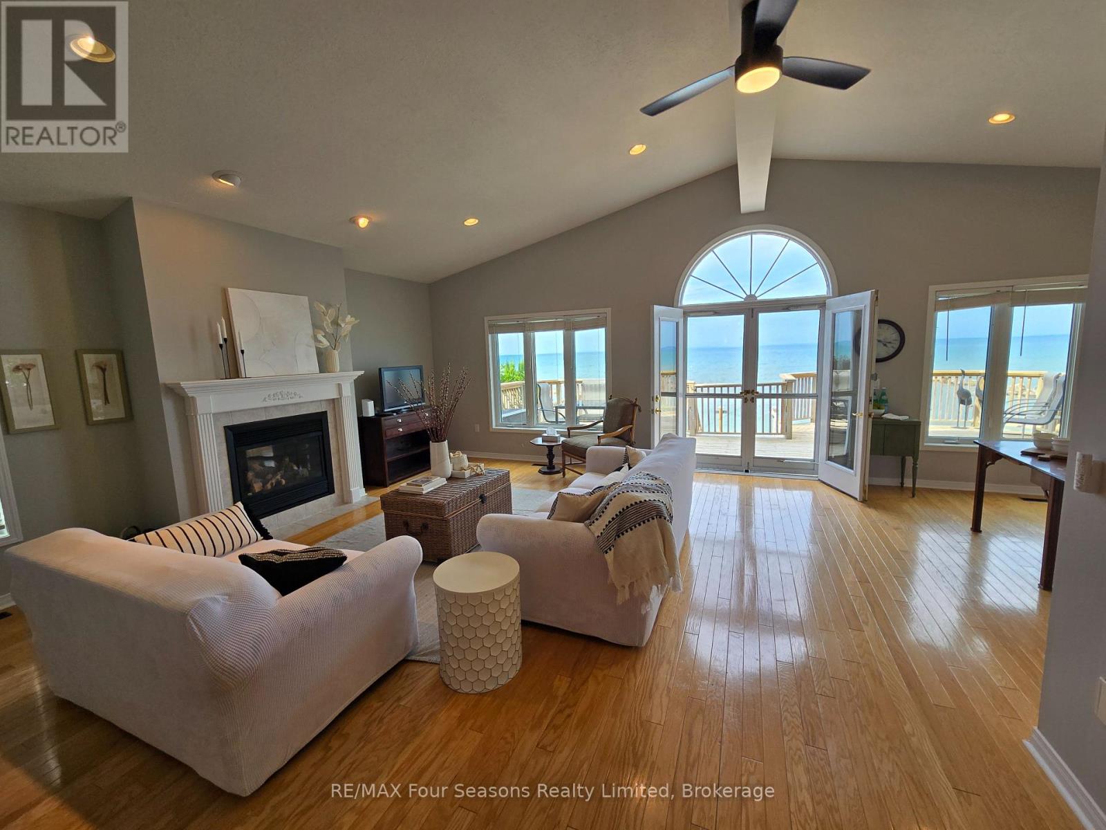 Photo 50 of 46 William Avenue, Wasaga Beach ON