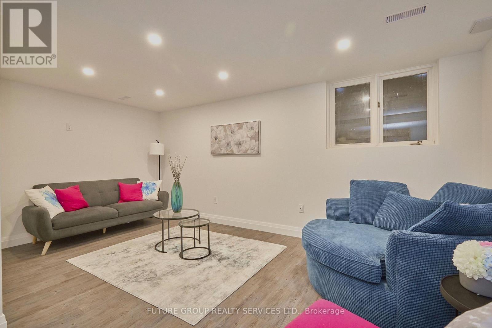 Photo 18 of 49 146 Settlers Way, Blue Mountains ON