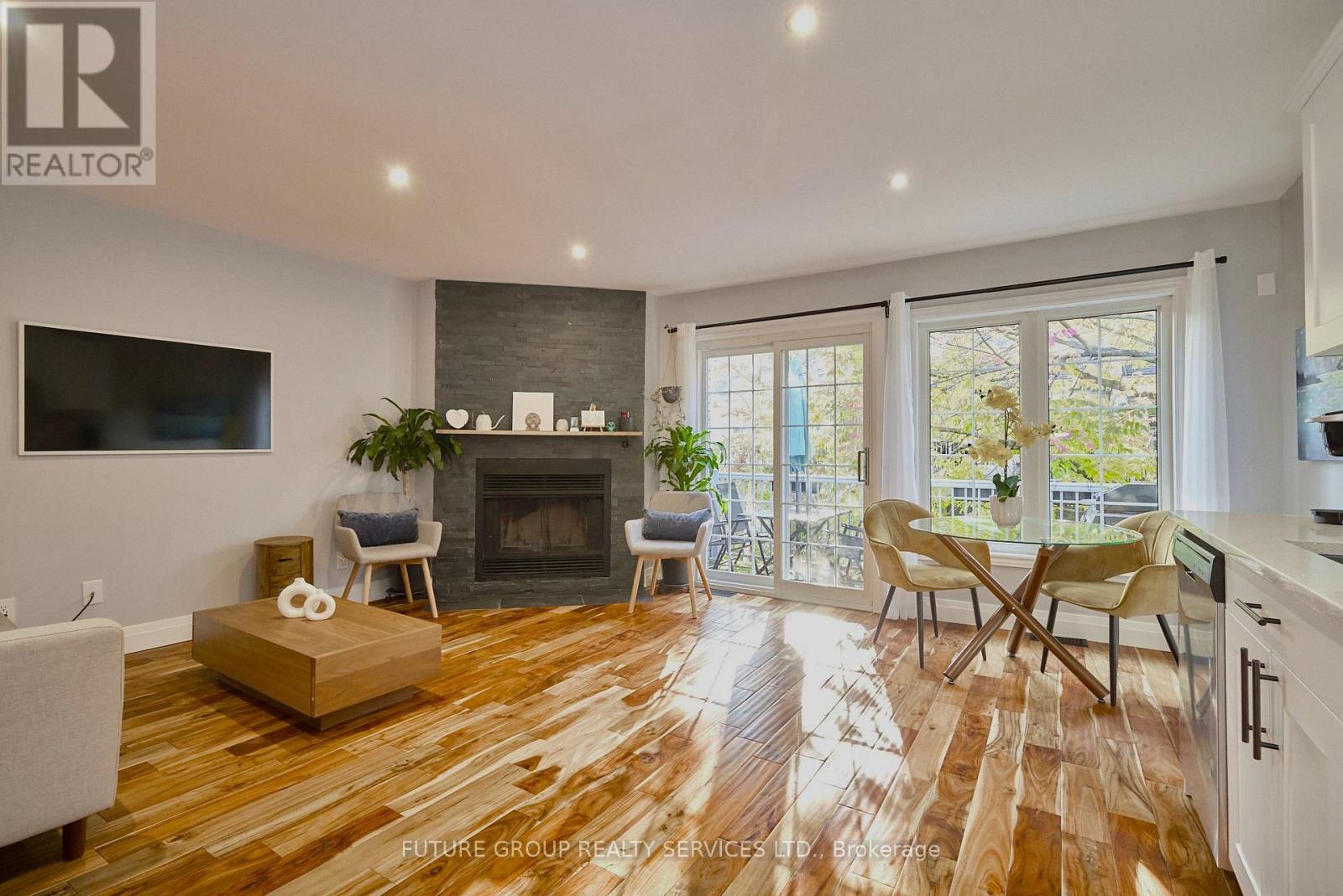 Photo 4 of 49 146 Settlers Way, Blue Mountains ON