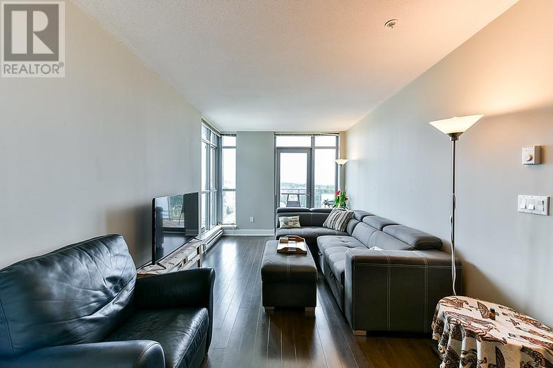Photo 6 of 2605 3008 Glen Drive, Coquitlam BC