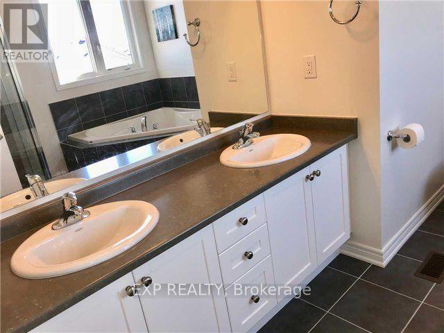 Photo 16 of 71 Manila Avenue, Markham ON
