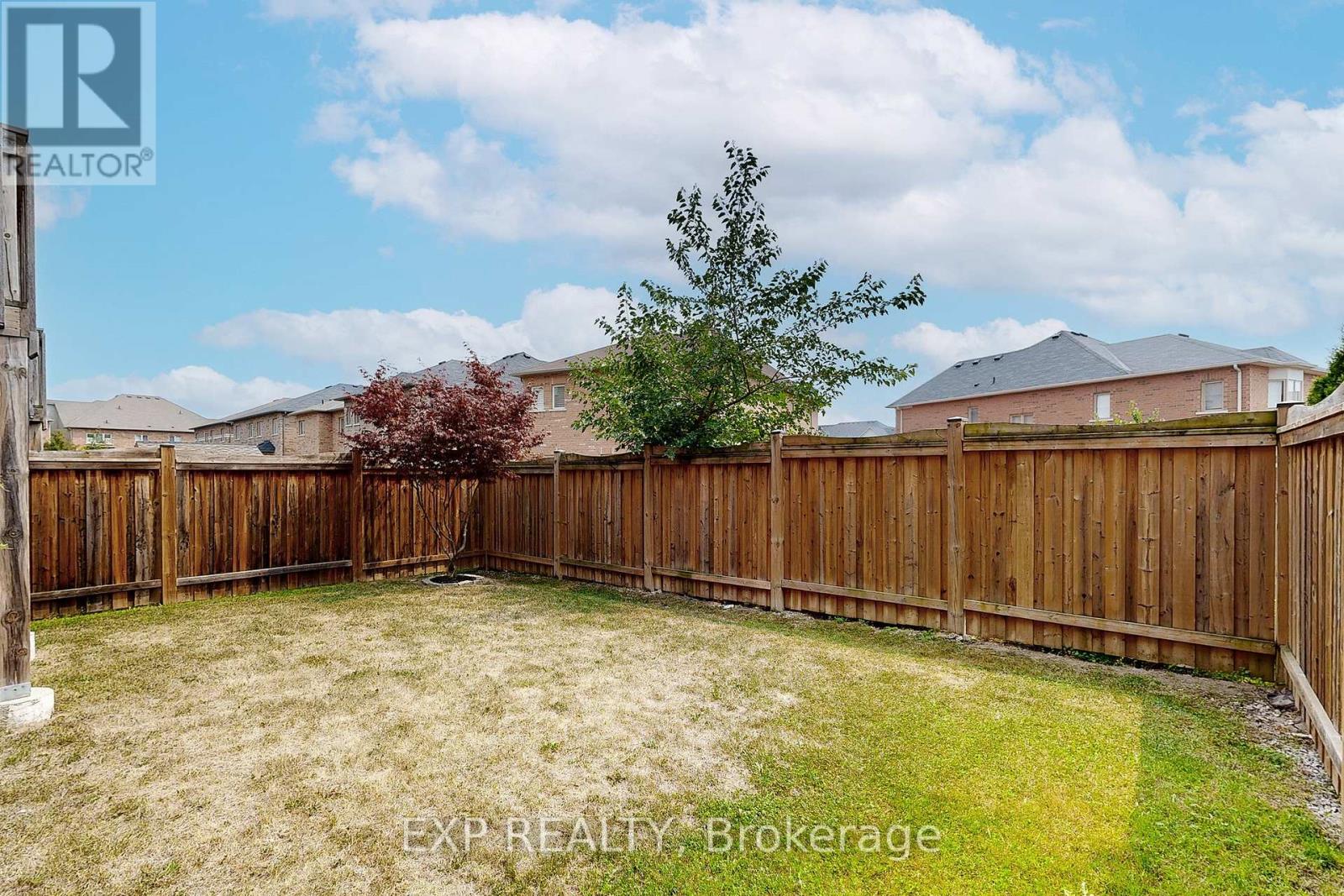 Photo 20 of 71 Manila Avenue, Markham ON