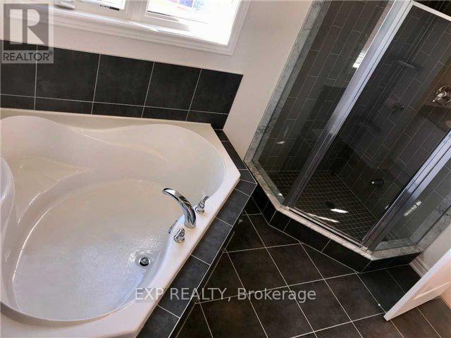 Photo 17 of 71 Manila Avenue, Markham ON