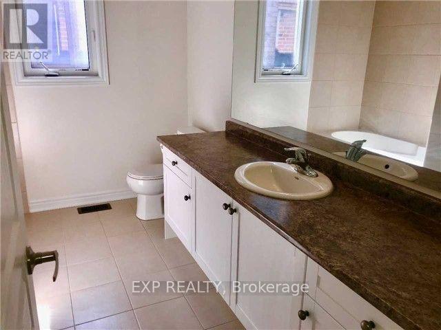 Photo 12 of 71 Manila Avenue, Markham ON