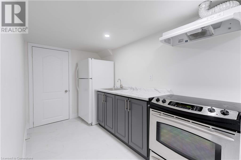 Photo 29 of 662 Harriet Street, Welland ON