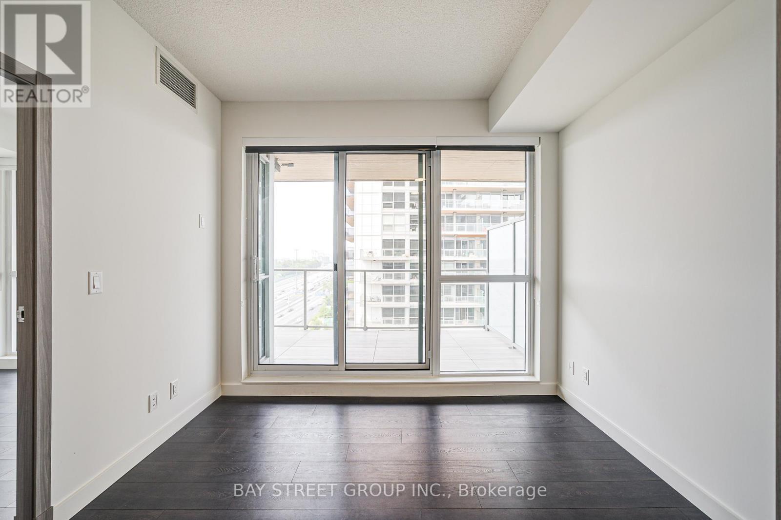 Photo 15 of 1507 27 Mcmahon Drive, Toronto ON