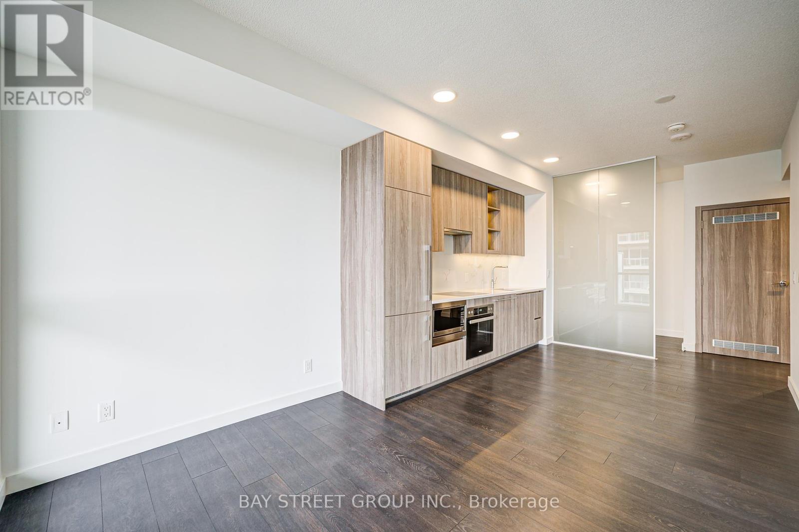 Photo 31 of 1507 27 Mcmahon Drive, Toronto ON