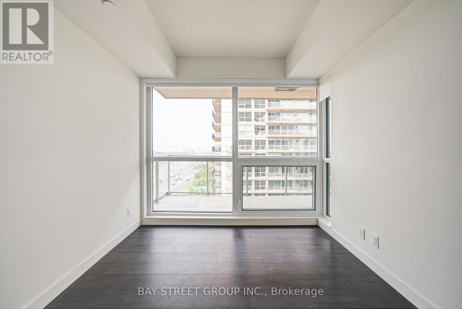 Photo 12 of 1507 27 Mcmahon Drive, Toronto ON