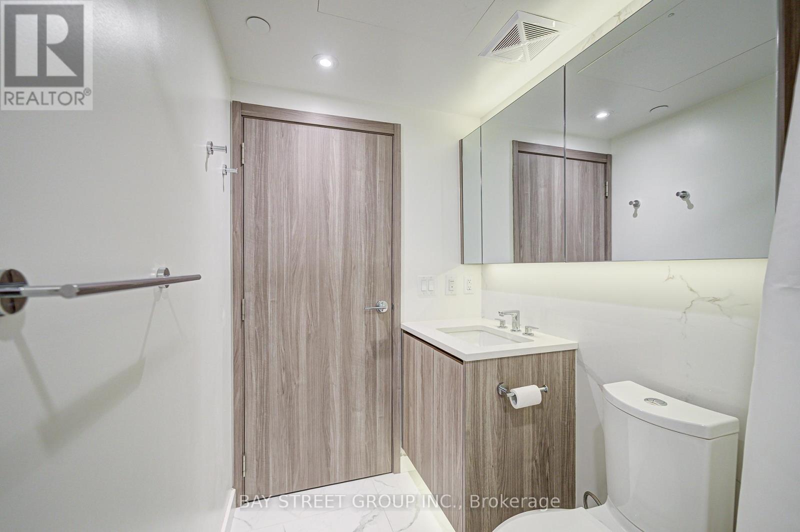 Photo 7 of 1507 27 Mcmahon Drive, Toronto ON