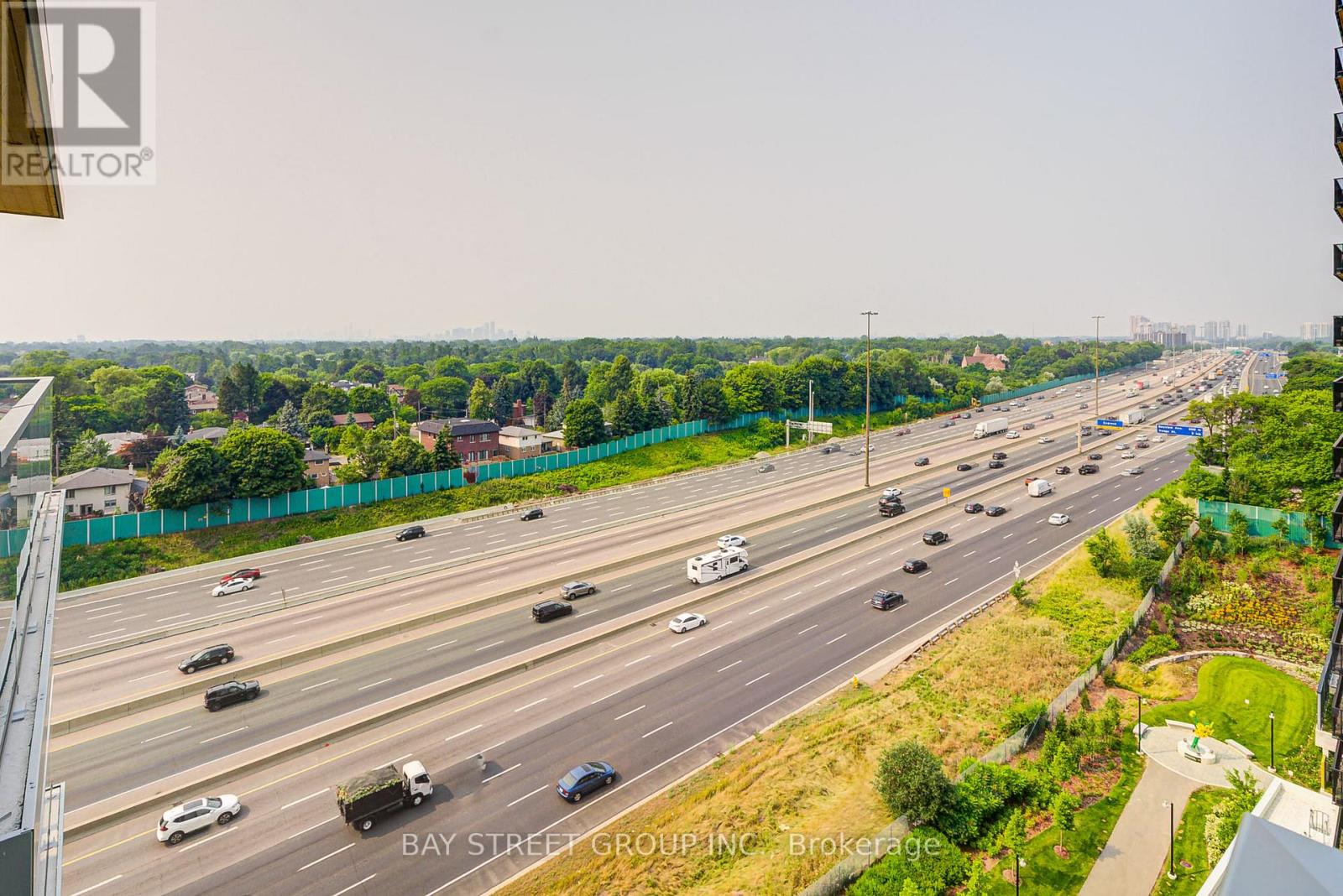 Photo 10 of 1507 27 Mcmahon Drive, Toronto ON