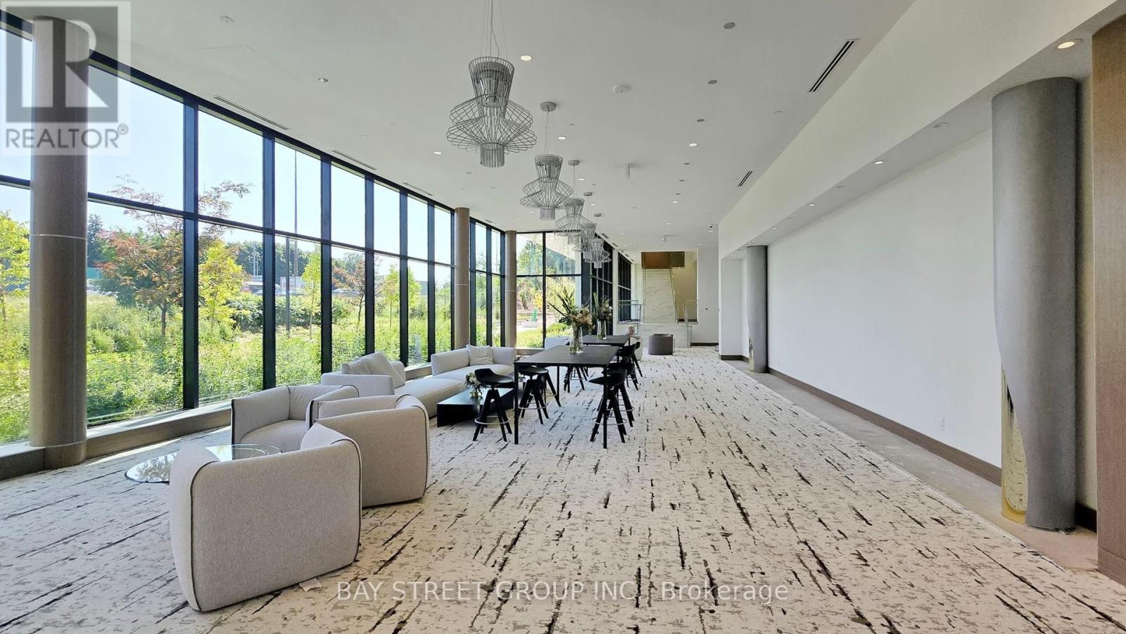 Photo 1 of 1507 27 Mcmahon Drive, Toronto ON