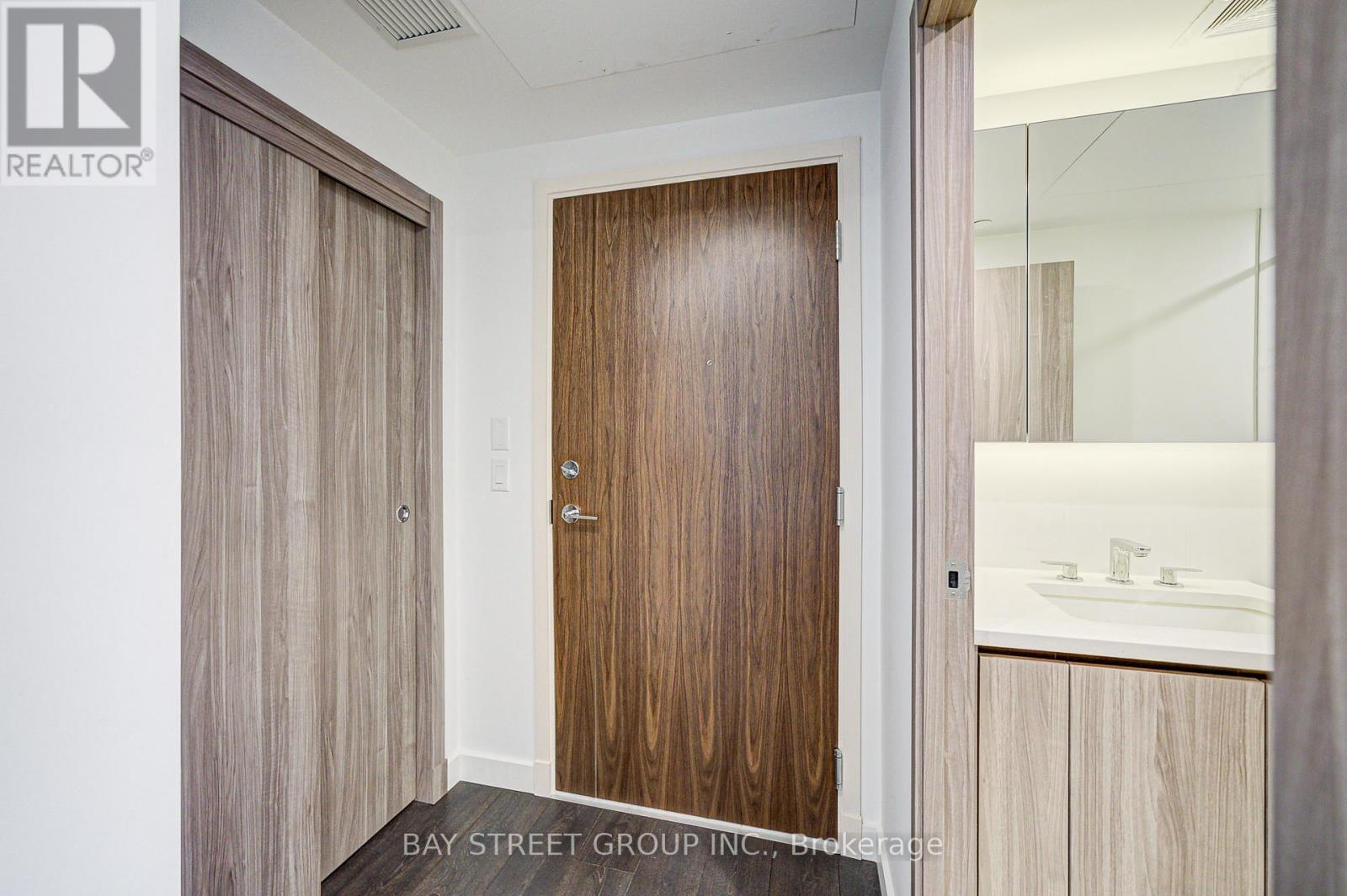Photo 32 of 1507 27 Mcmahon Drive, Toronto ON