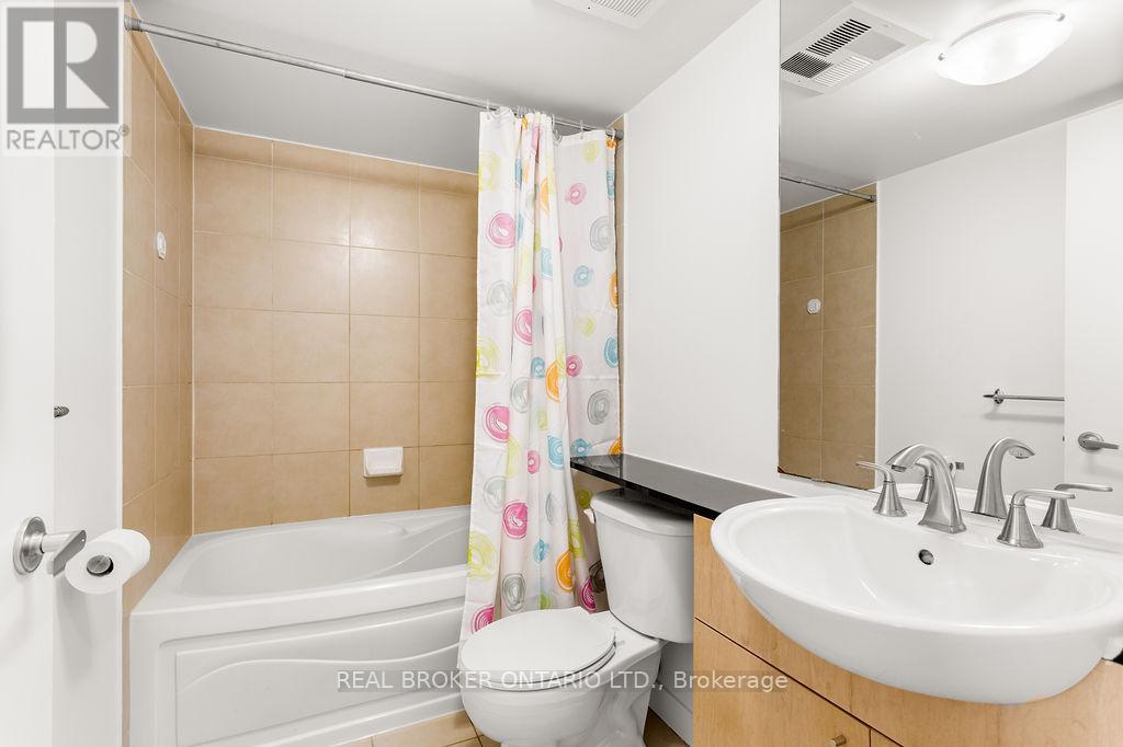 Photo 15 of 709 361 Front Street W, Toronto ON
