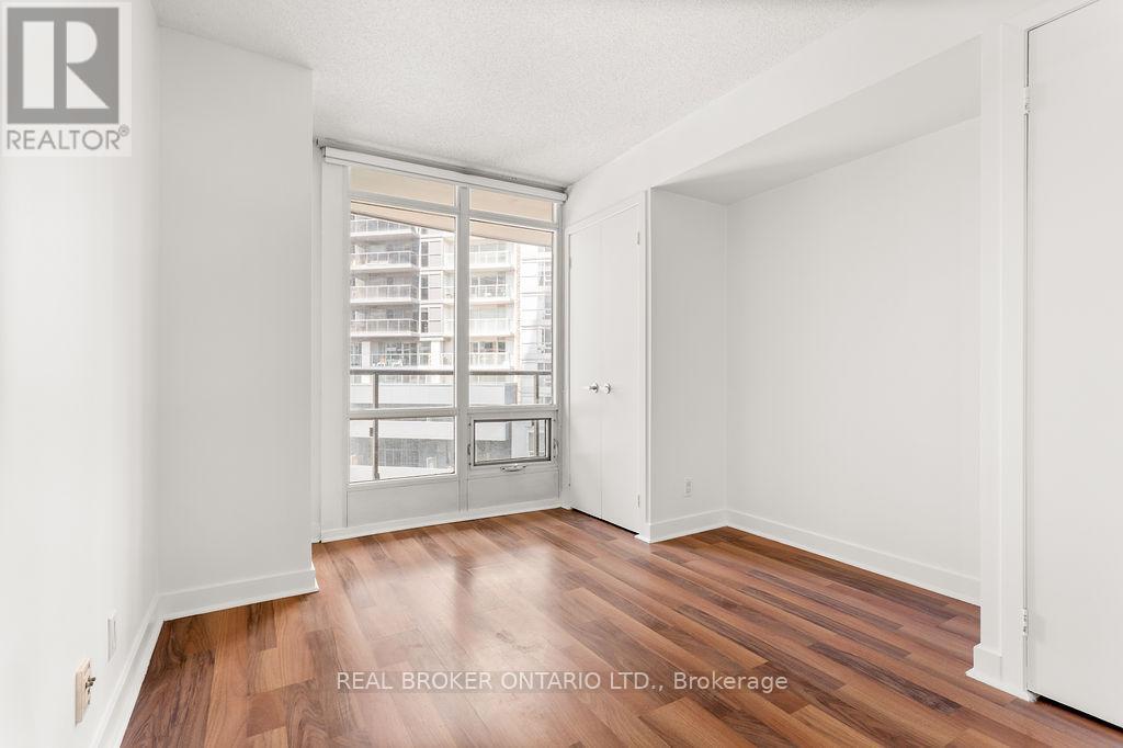 Photo 5 of 709 361 Front Street W, Toronto ON