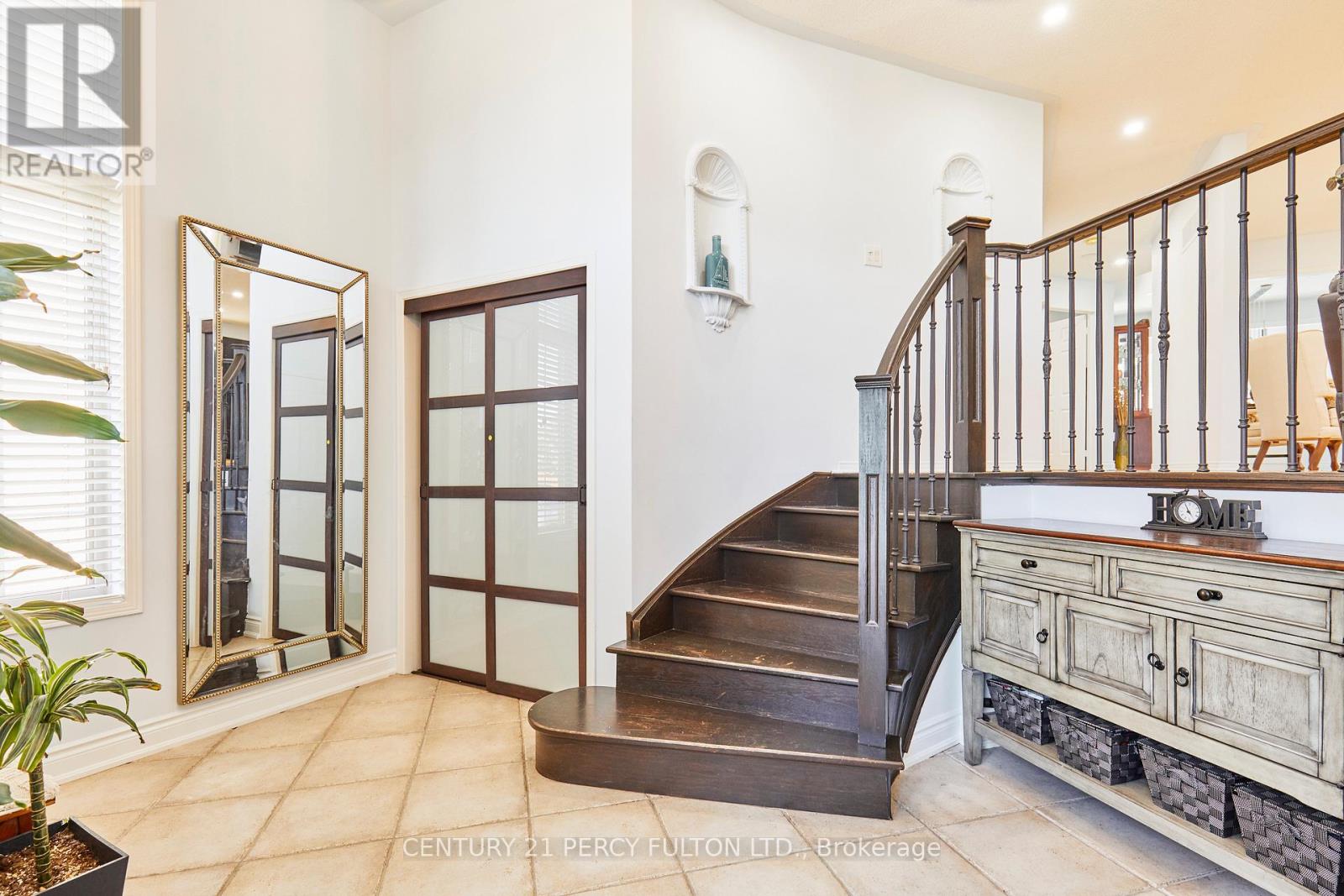 Photo 11 of 483 Ormond Drive, Oshawa ON