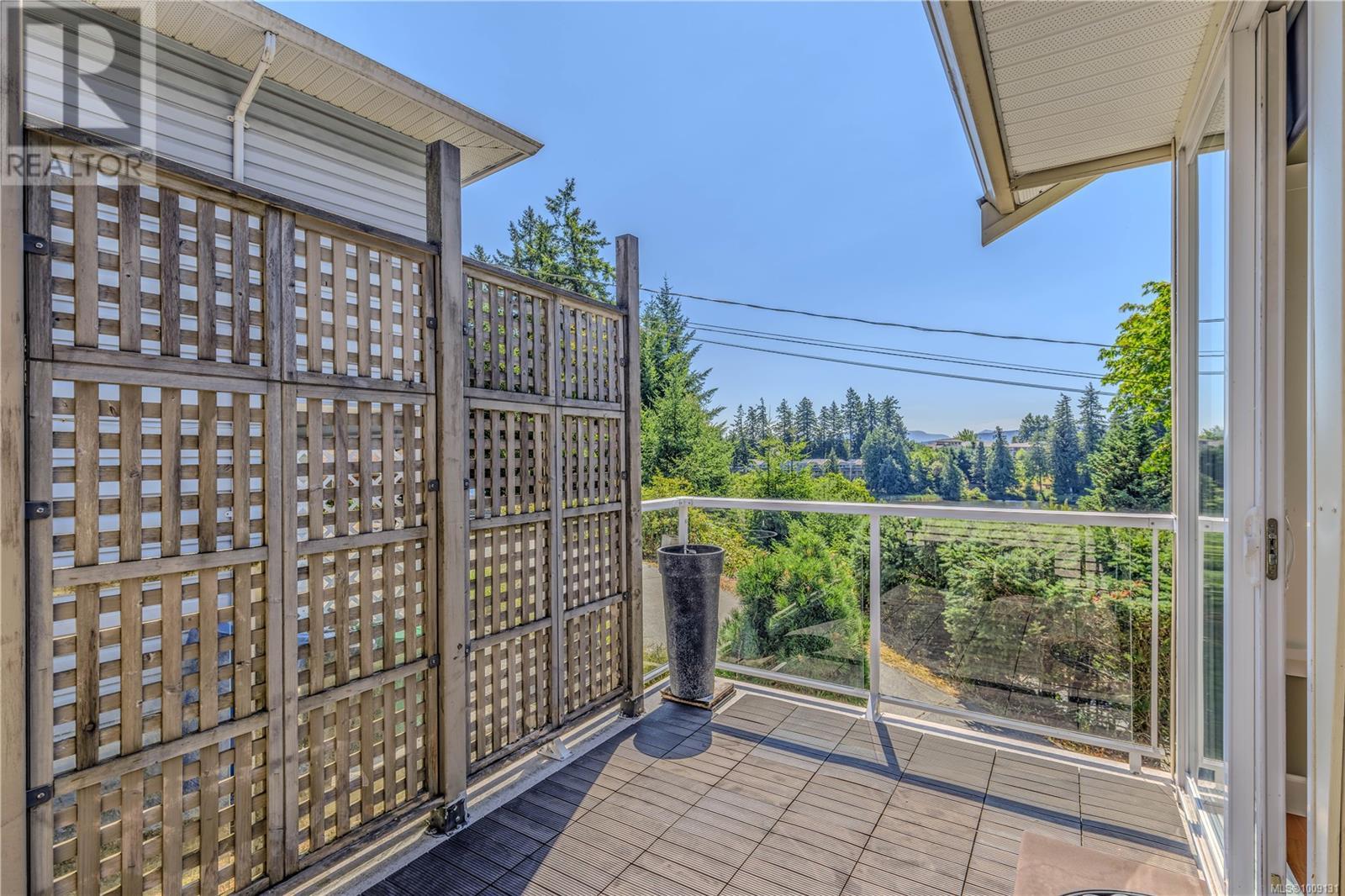 Photo 11 of 3530 Ross Rd, Nanaimo BC