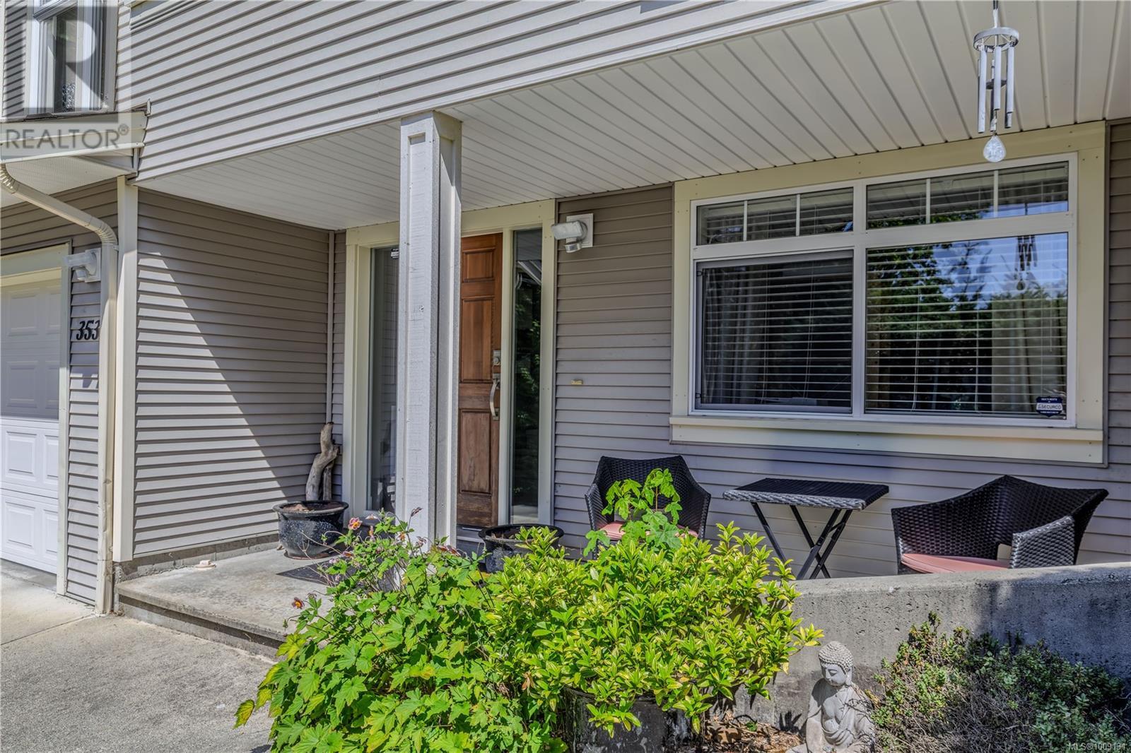 Photo 2 of 3530 Ross Rd, Nanaimo BC