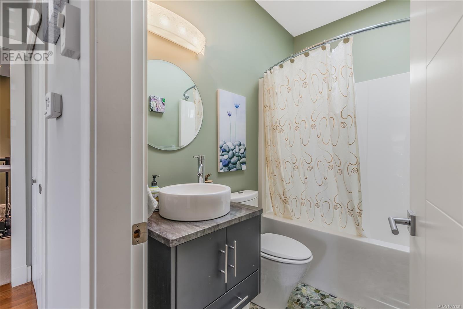 Photo 21 of 3530 Ross Rd, Nanaimo BC
