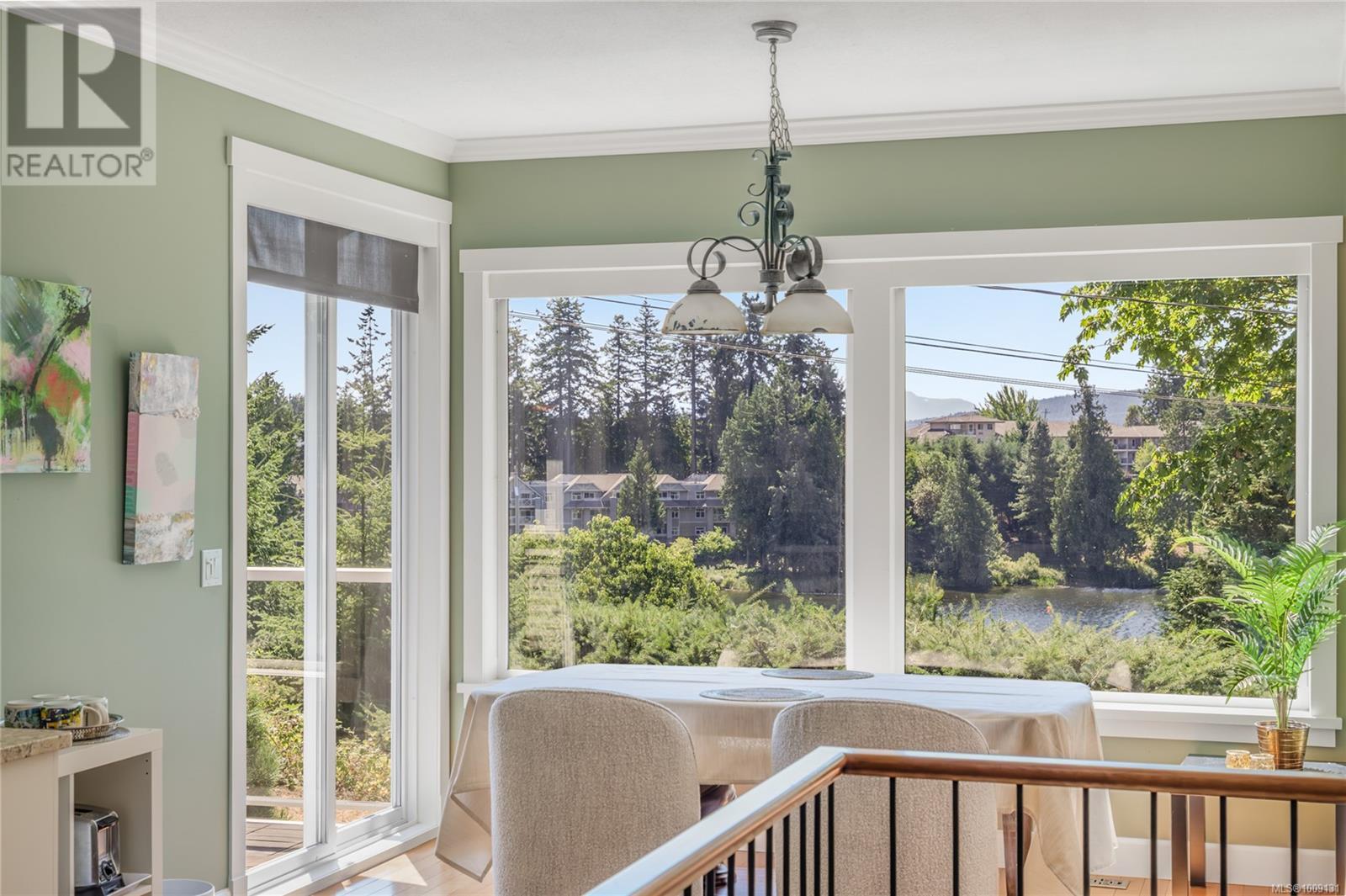 Photo 5 of 3530 Ross Rd, Nanaimo BC