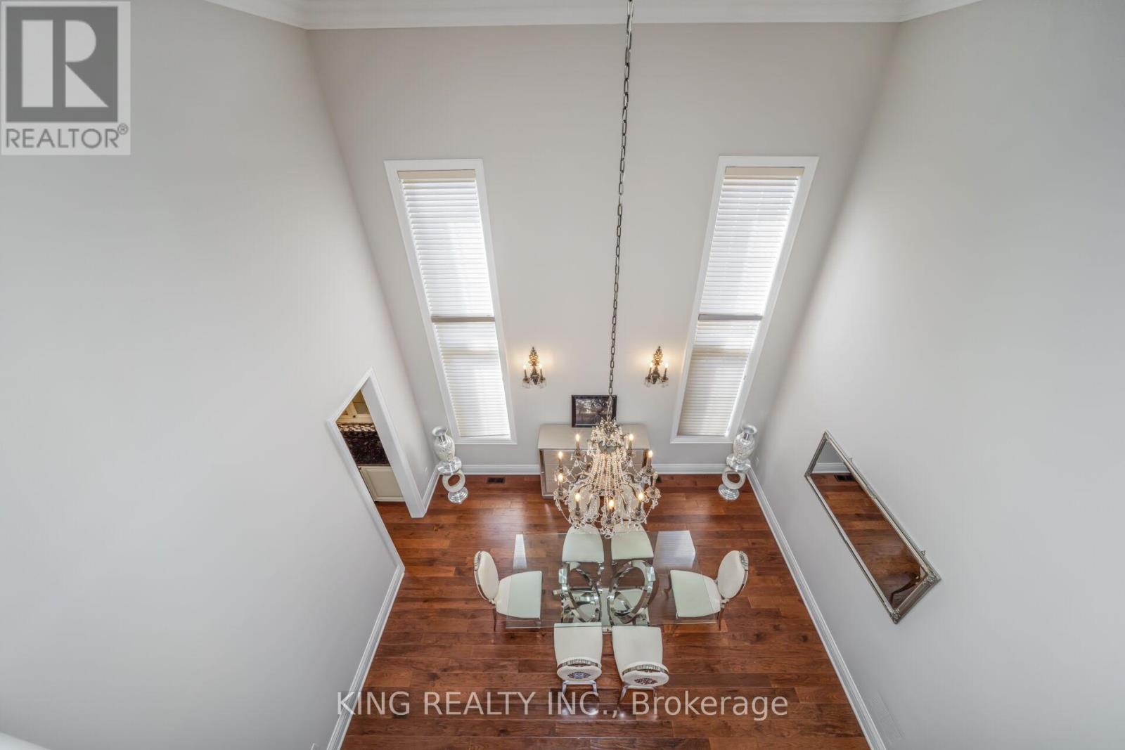 Photo 13 of 136 Coastline Drive, Brampton ON