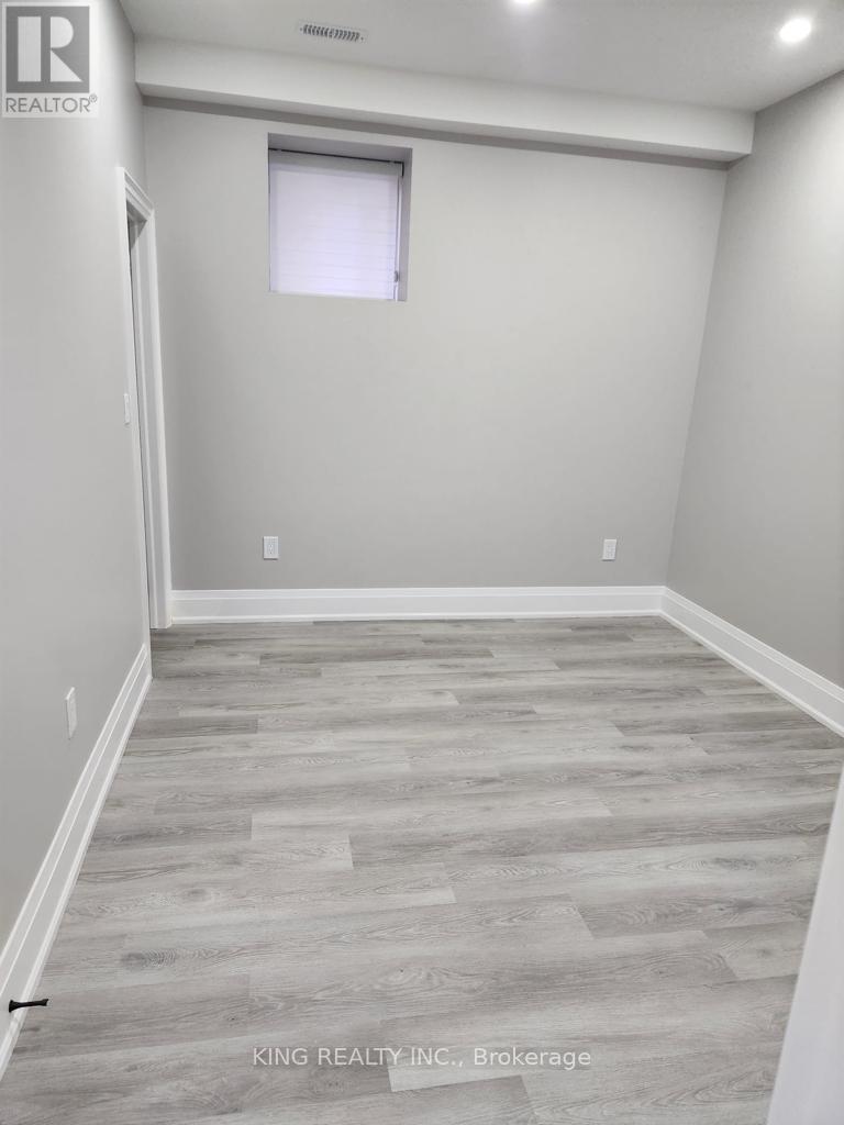 Photo 45 of 136 Coastline Drive, Brampton ON