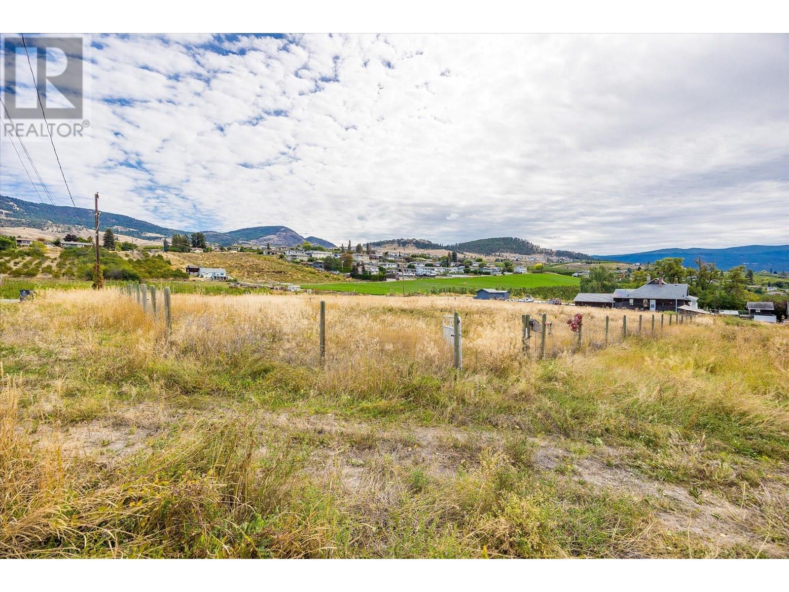 848 Webster Road, Kelowna