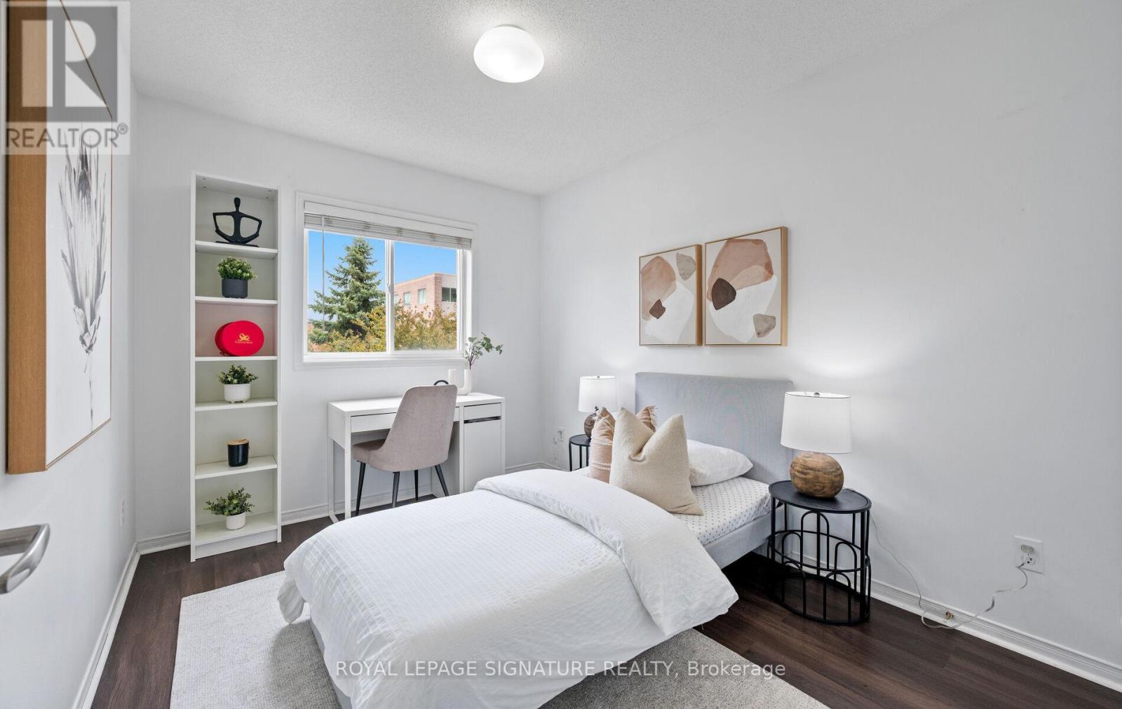 Photo 30 of 541 Pelletier Court, Newmarket ON