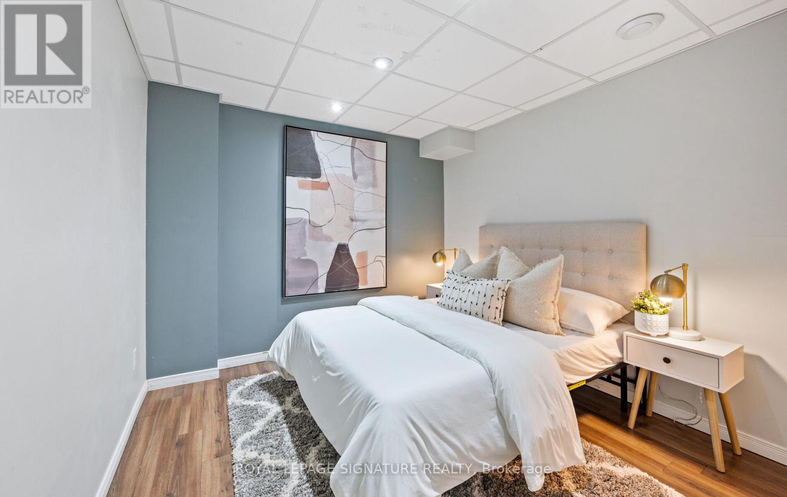 Photo 41 of 541 Pelletier Court, Newmarket ON