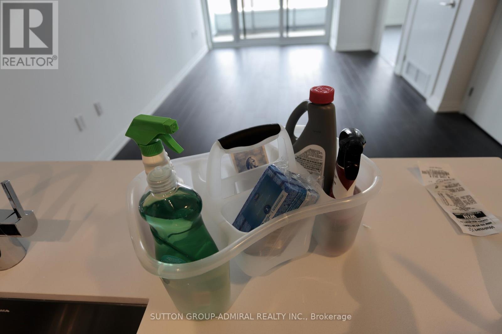 Photo 8 of 203 99 Eagle Rock Way, Vaughan ON