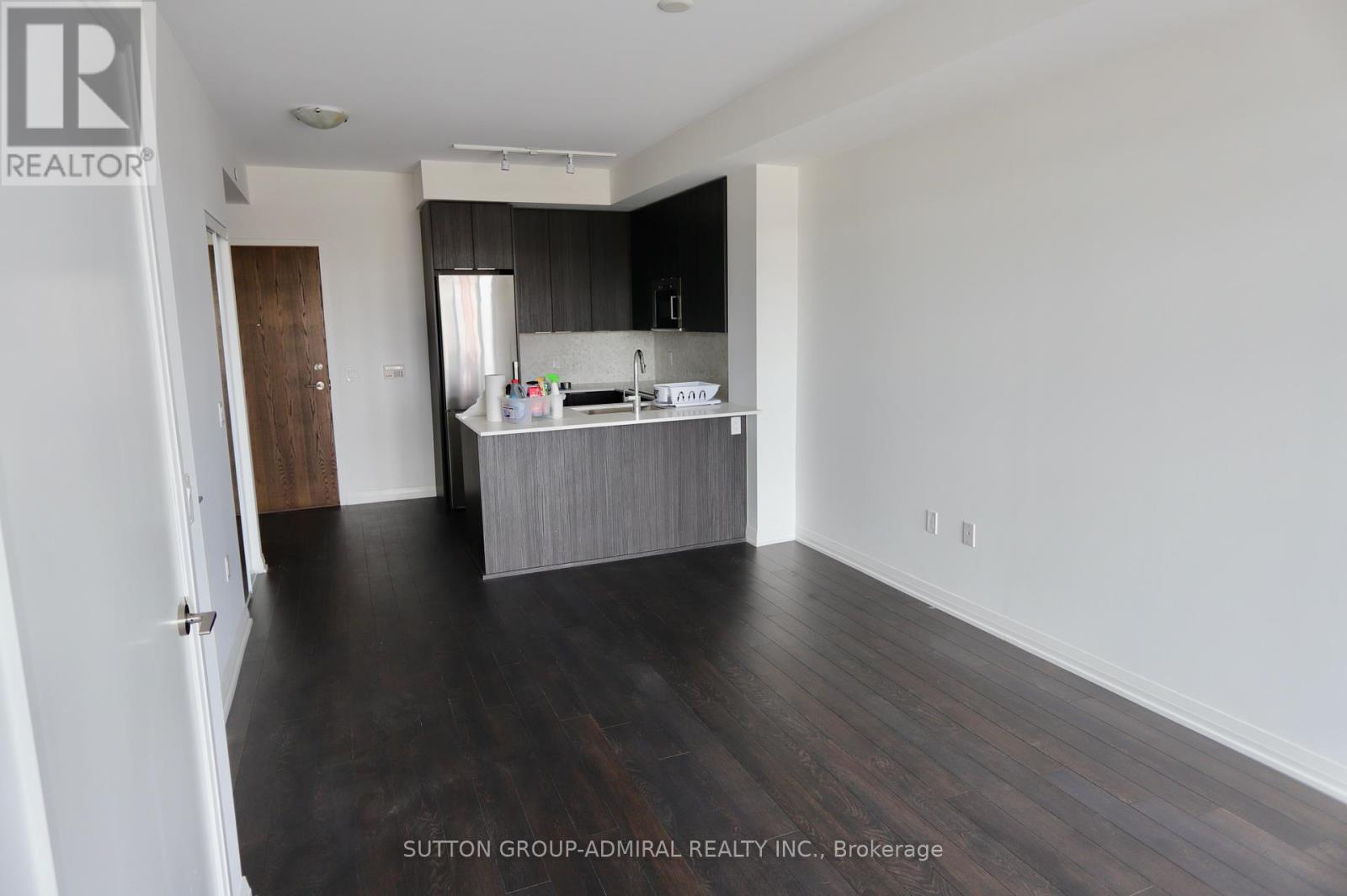 Photo 14 of 203 99 Eagle Rock Way, Vaughan ON